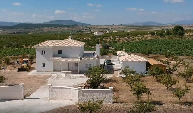 4 bedroom Villa for sale in Pinoso with pool garage - € 491,000 (Ref: 9583891)