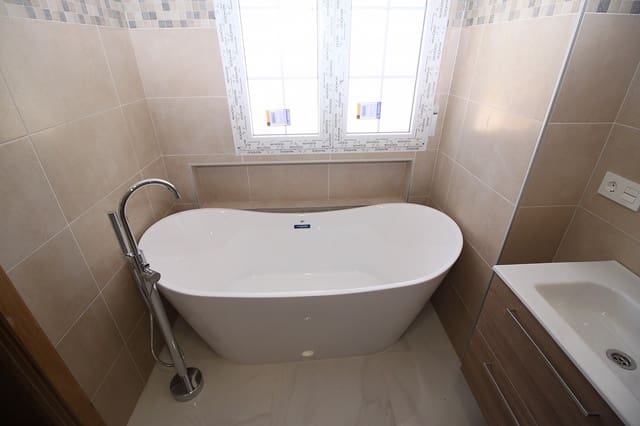 4 quarto Moradia para venda em Pinoso com piscina garagem - 449 000 € (Ref: 9583894)