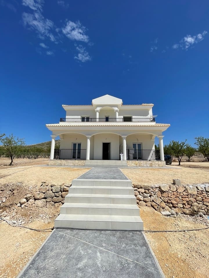 4 quarto Moradia para venda em Pinoso com piscina - 397 000 € (Ref: 9583963)