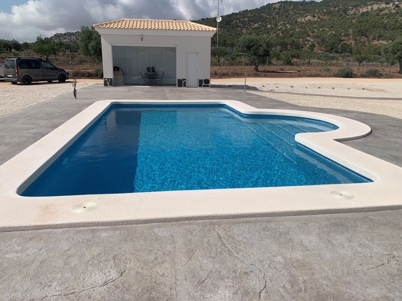4 Zimmer Villa zu verkaufen in Pinoso mit Pool - 423.000 € (Ref: 9583965)