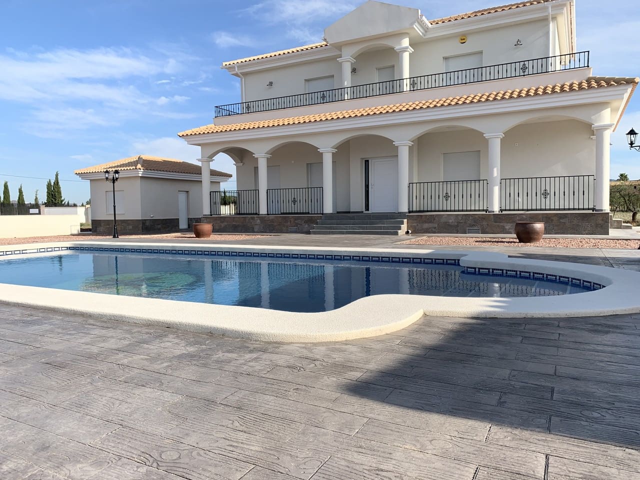 4 Zimmer Villa zu verkaufen in Pinoso mit Pool - 449.000 € (Ref: 9583967)