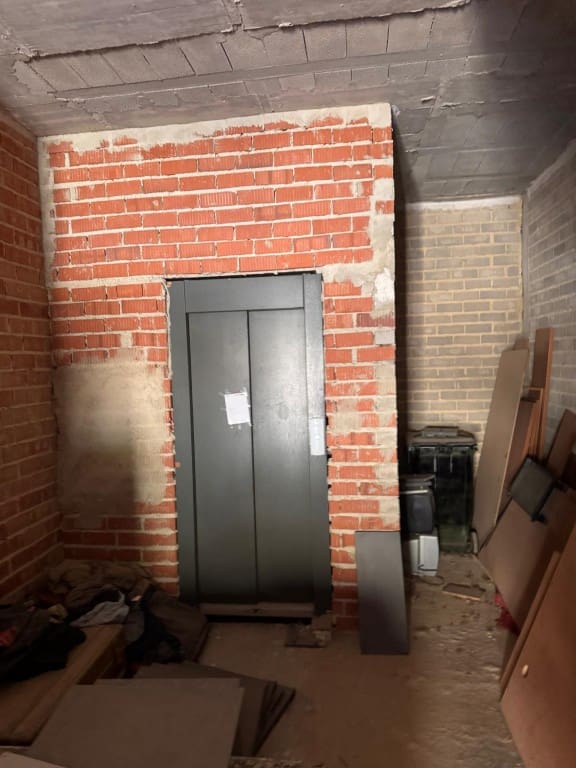 Commercial for sale in Finestrat with garage - € 120,000 (Ref: 9605517)