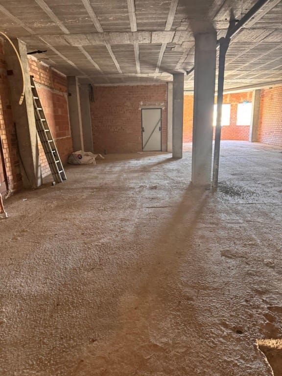 Commercial for sale in Finestrat with garage - € 120,000 (Ref: 9605517)