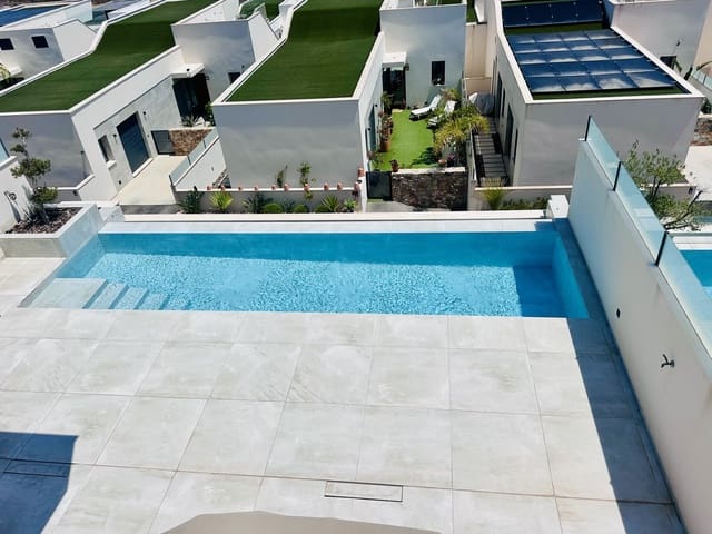 4 soveværelse Villa til salg i Rojales med swimmingpool garage - € 779.000 (Ref: 9657927)