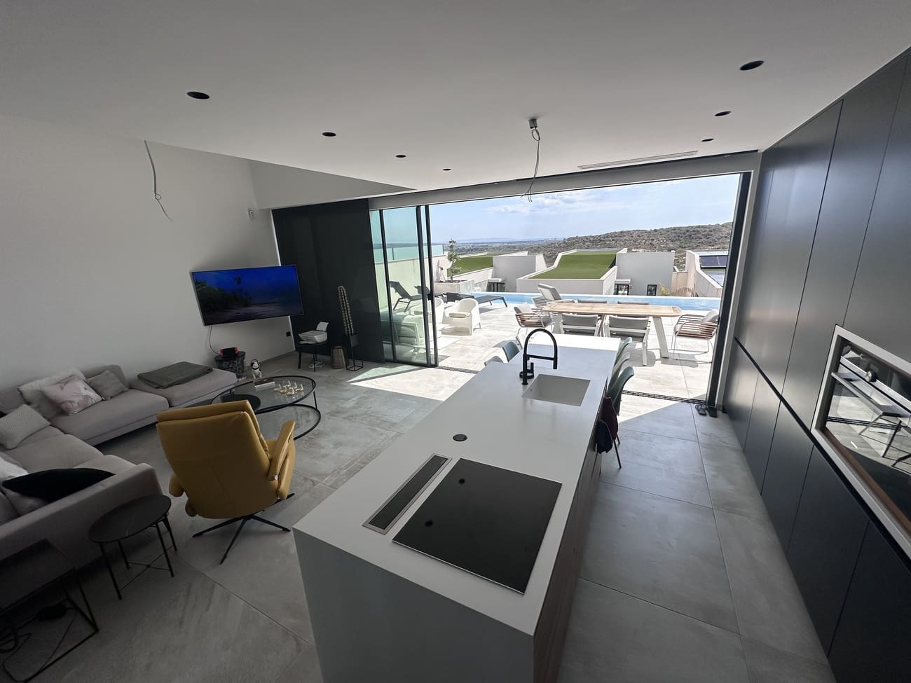 4 bedroom Villa for sale in Rojales with pool garage - € 779,000 (Ref: 9657927)