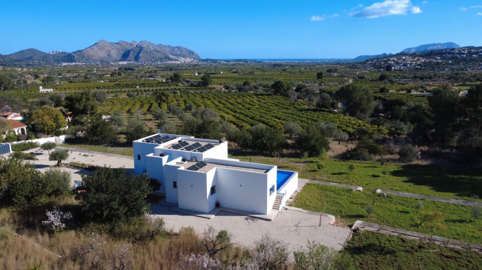3 bedroom Villa for sale in Orba with pool - € 1,400,000 (Ref: 9657929)