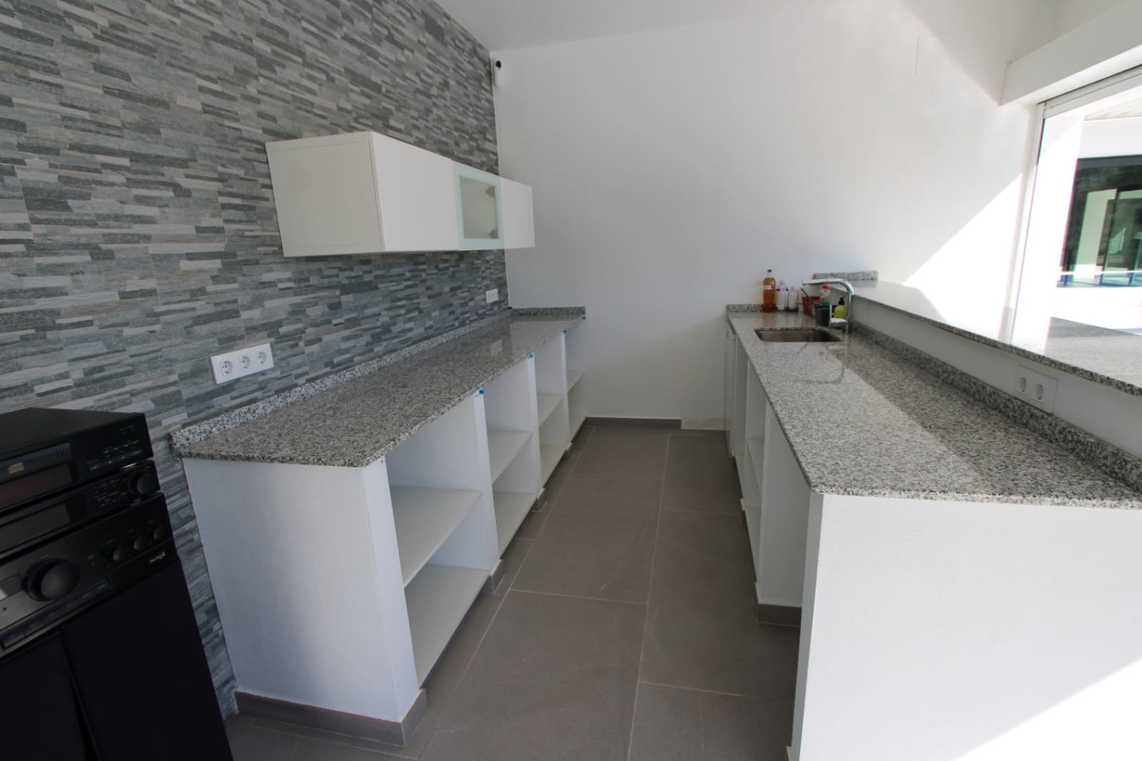 3 bedroom Villa for sale in Orba with pool - € 1,400,000 (Ref: 9657929)