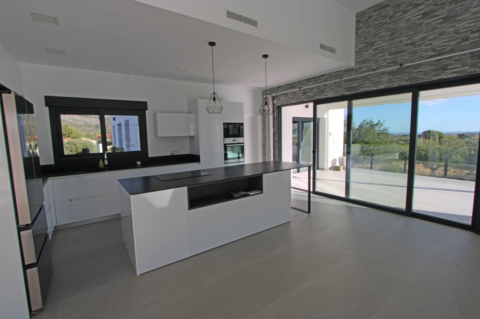 3 bedroom Villa for sale in Orba with pool - € 1,400,000 (Ref: 9657929)