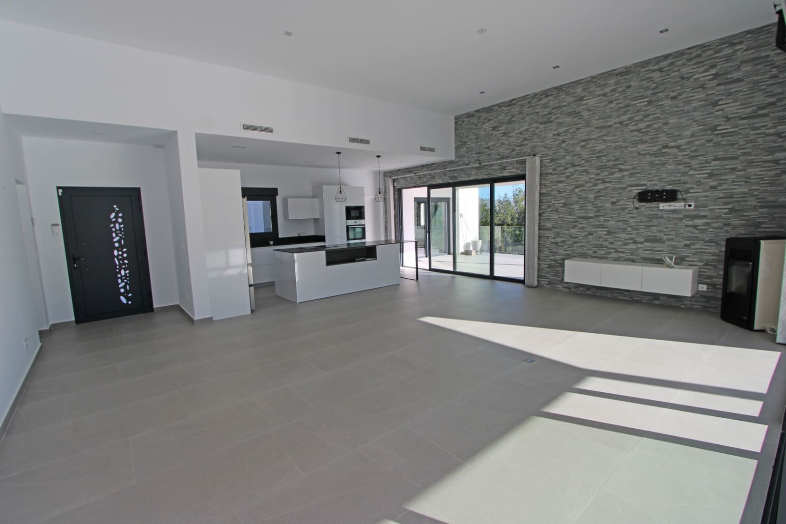 3 bedroom Villa for sale in Orba with pool - € 1,400,000 (Ref: 9657929)