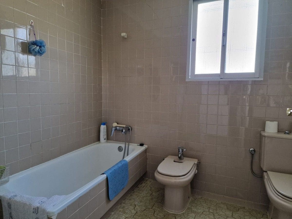 8 sypialnia Finka/Dom wiejski na sprzedaż w Tolox - 550 000 € (Ref: 9657930)