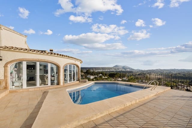 5 bedroom Villa for sale in Partides comunes - Adsubia, Javea / Xàbia - € 750,000 (Ref: 9657935)