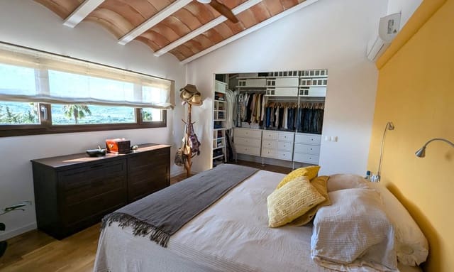 3 makuuhuone Huvila myytävänä paikassa Centro ciudad, Javea / Xàbia mukana uima-altaan 
autotalli - 795 000 € (Ref: 9657937)