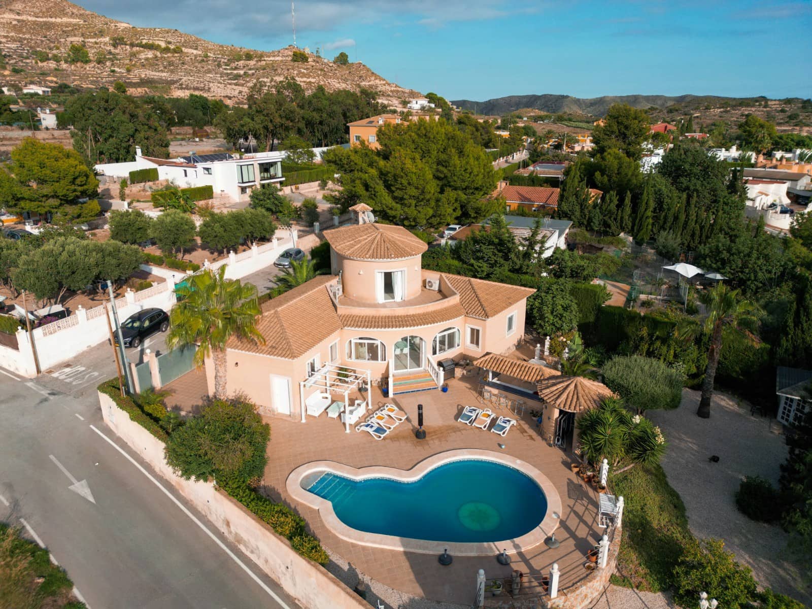 3 slaapkamer Villa te koop in Busot met zwembad garage - € 595.000 (Ref: 9657943)