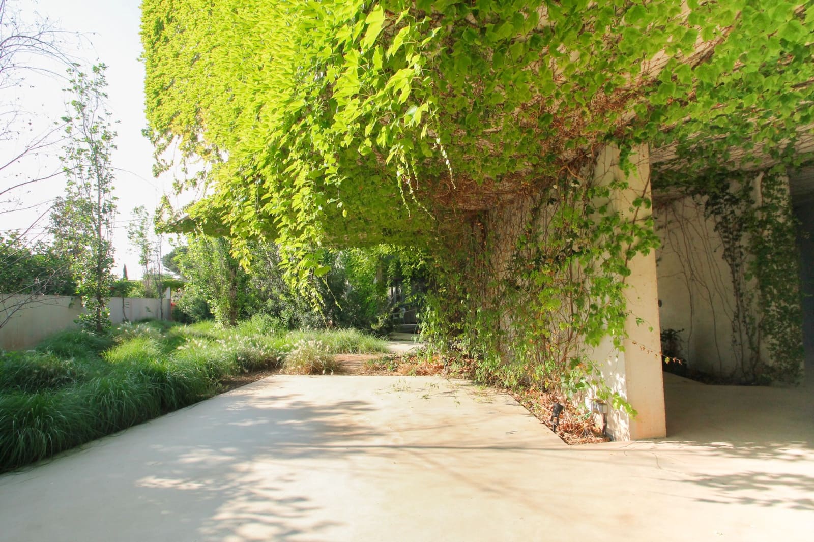 3 makuuhuone Huvila myytävänä paikassa San Vicente / Sant Vicent del Raspeig mukana uima-altaan 
autotalli - 1 250 000 € (Ref: 9657949)