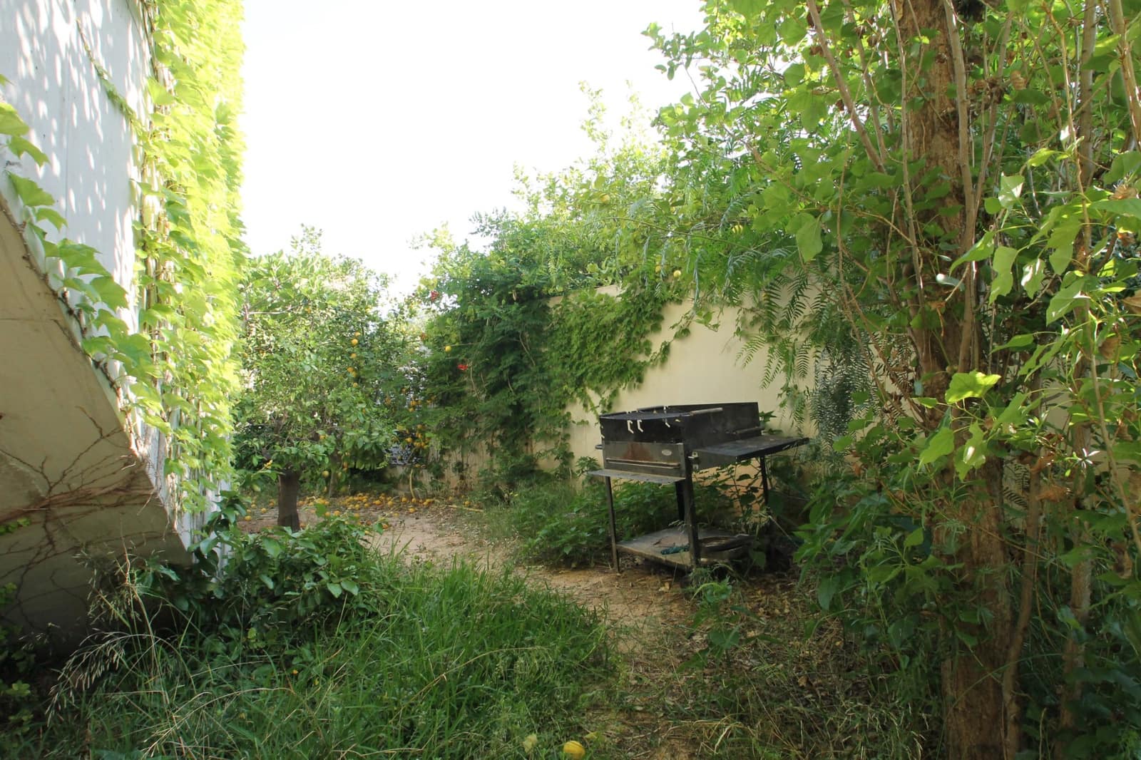 3 makuuhuone Huvila myytävänä paikassa San Vicente / Sant Vicent del Raspeig mukana uima-altaan 
autotalli - 1 250 000 € (Ref: 9657949)