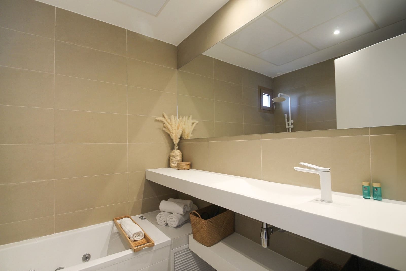 2 quarto Apartamento para venda em Benidorm com garagem - 650 000 € (Ref: 9657951)