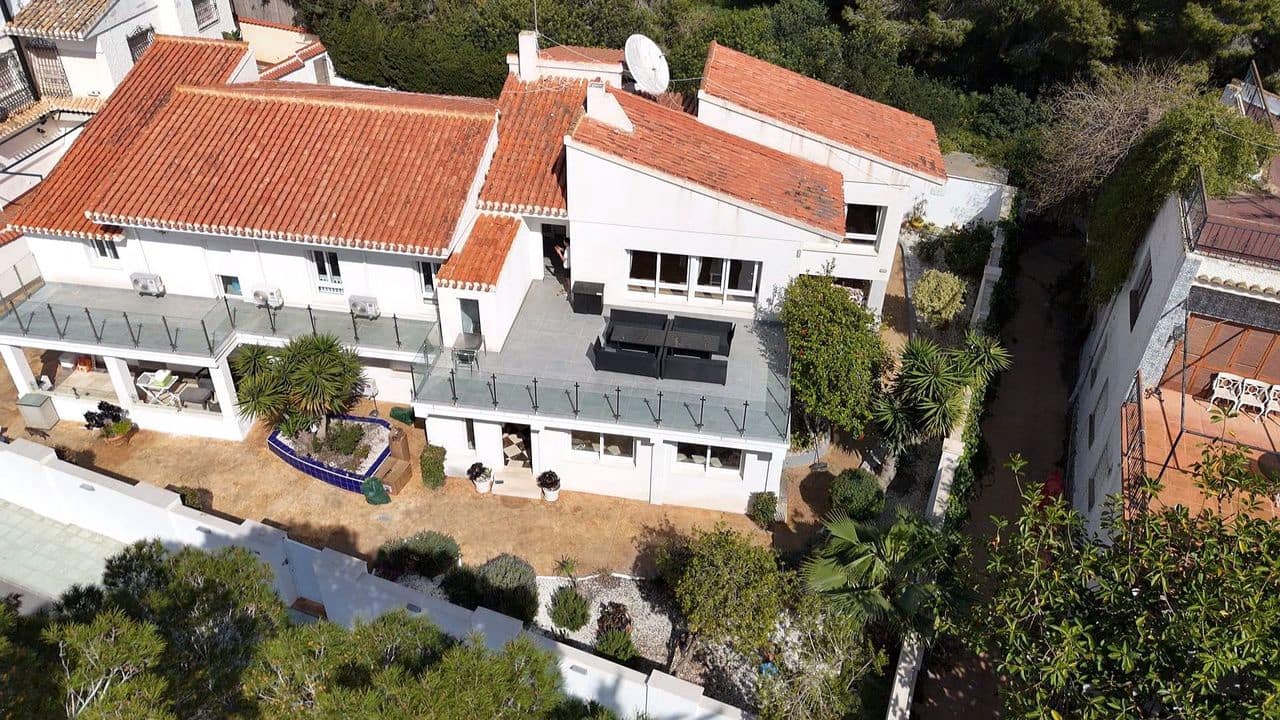 7 Zimmer Villa zu verkaufen in Dehesa de Campoamor mit Garage - 1.350.000 € (Ref: 9657955)