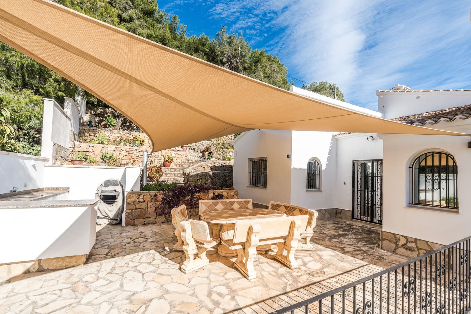 4 Zimmer Villa zu verkaufen in Javea / Xabia mit Pool Garage - 1.150.000 € (Ref: 9657962)