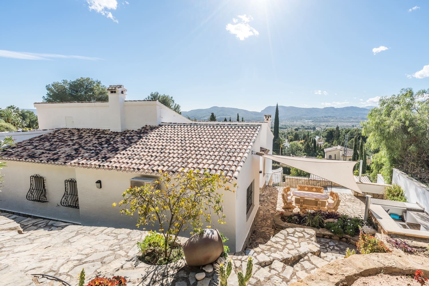 4 Zimmer Villa zu verkaufen in Javea / Xabia mit Pool Garage - 1.150.000 € (Ref: 9657962)