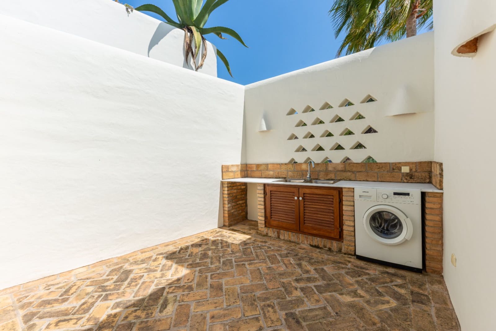 3 makuuhuone Huvila myytävänä paikassa Moraira mukana uima-altaan - 1 995 000 € (Ref: 9657970)