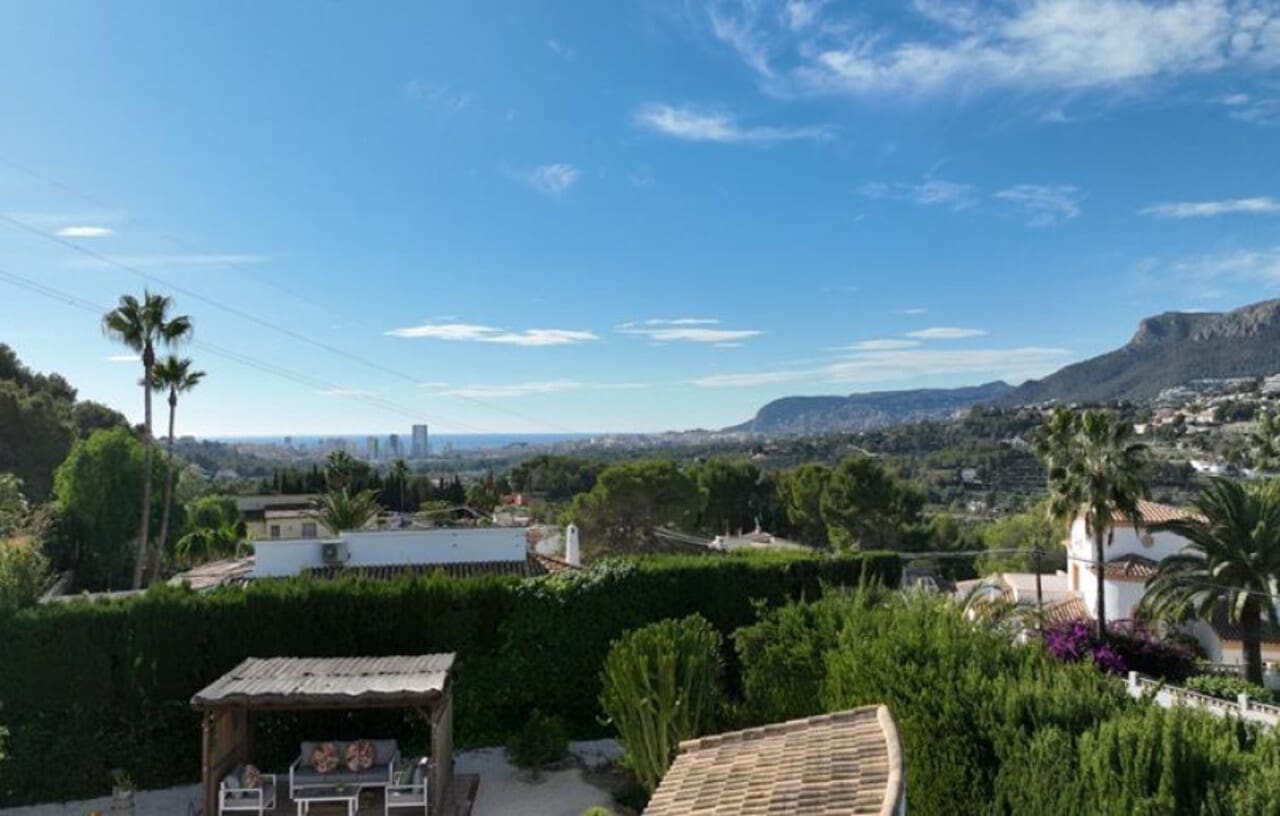 6 sypialnia Willa na sprzedaż w Calpe / Calp z basenem - 749 000 € (Ref: 9657975)