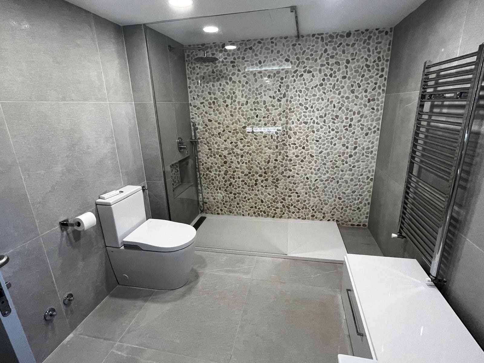 4 bedroom Villa for sale in Avileses with pool garage - € 995,000 (Ref: 9657976)