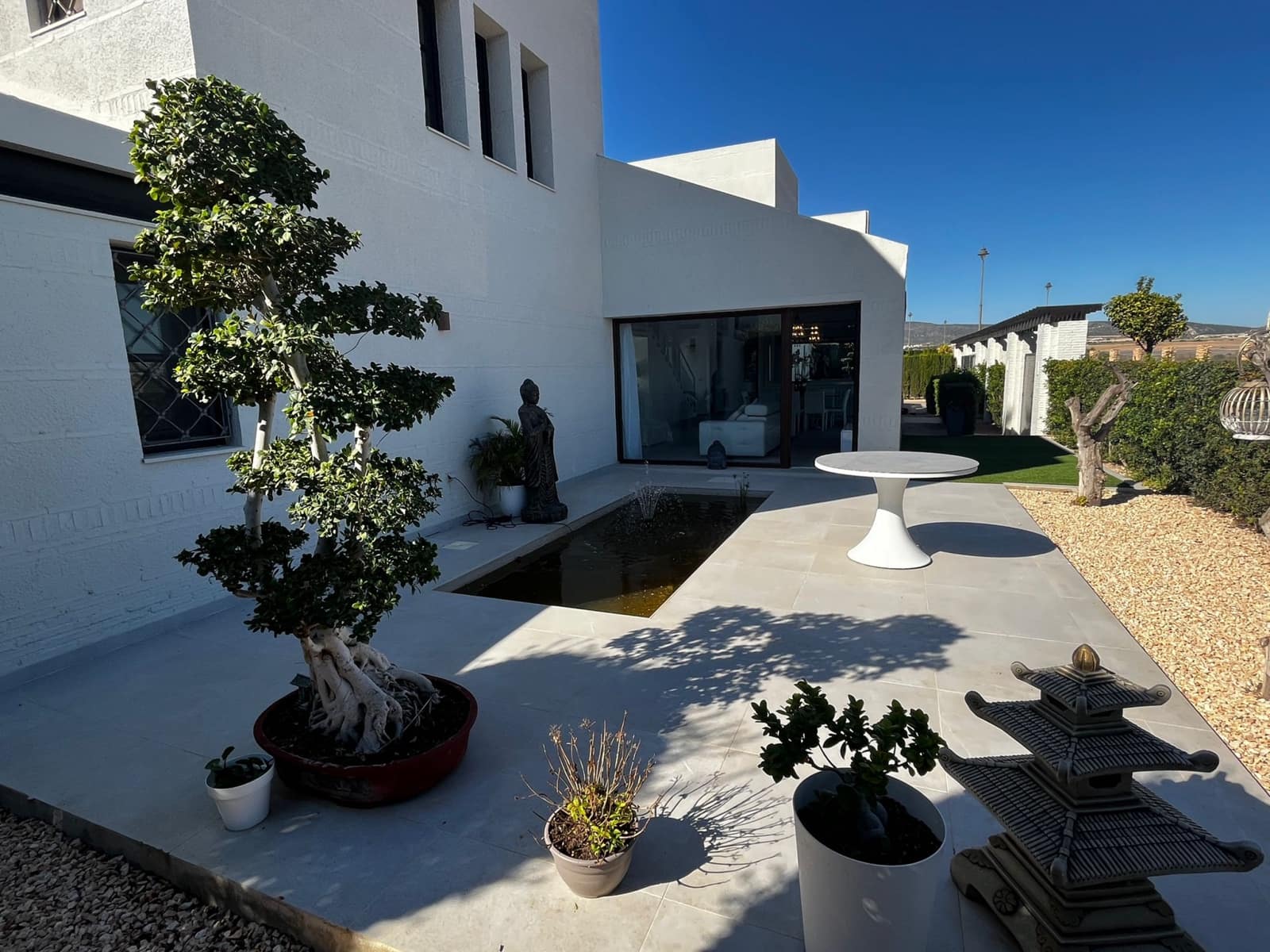 4 bedroom Villa for sale in Avileses with pool garage - € 995,000 (Ref: 9657976)