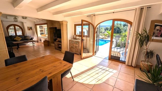 4 Zimmer Villa zu verkaufen in Partides comunes - Adsubia, Javea / Xàbia mit Pool Garage - 1.595.000 € (Ref: 9657978)