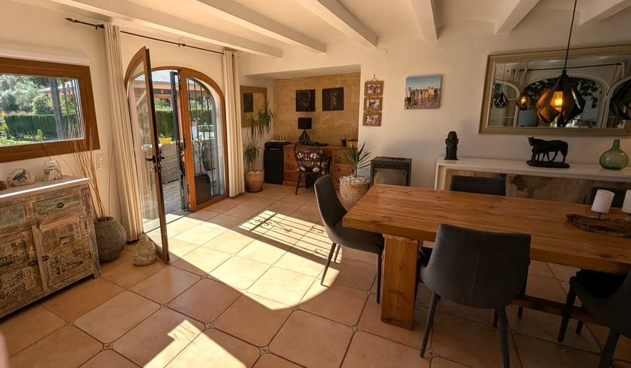 4 Zimmer Villa zu verkaufen in Javea / Xabia mit Pool Garage - 1.595.000 € (Ref: 9657978)