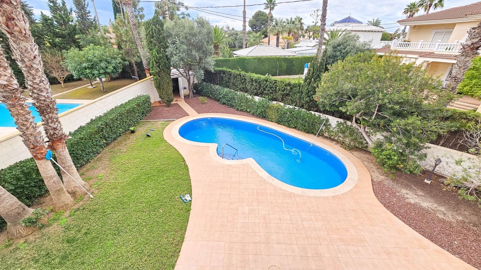 7 quarto Moradia para venda em Cabo Roig com piscina - 1 700 000 € (Ref: 9657983)