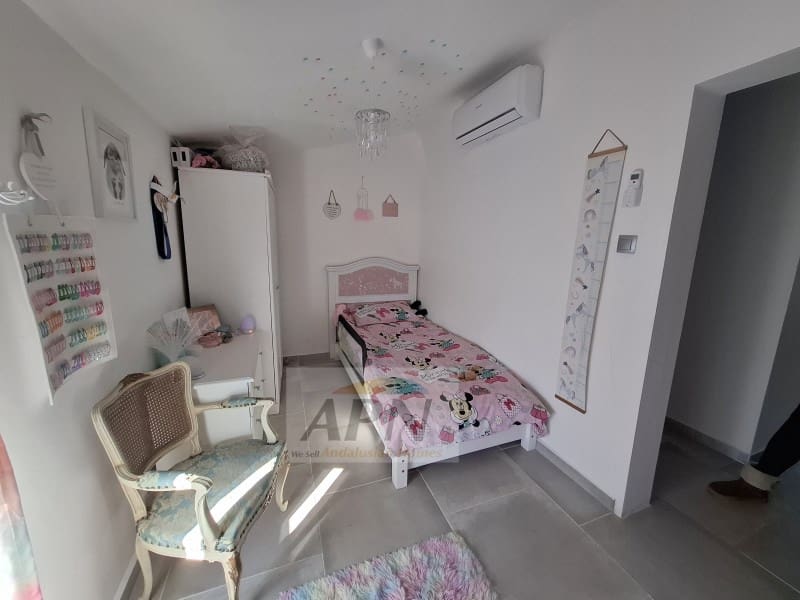 5 makuuhuone Maalaistalo myytävänä paikassa Pizarra - 598 000 € (Ref: 9657993)