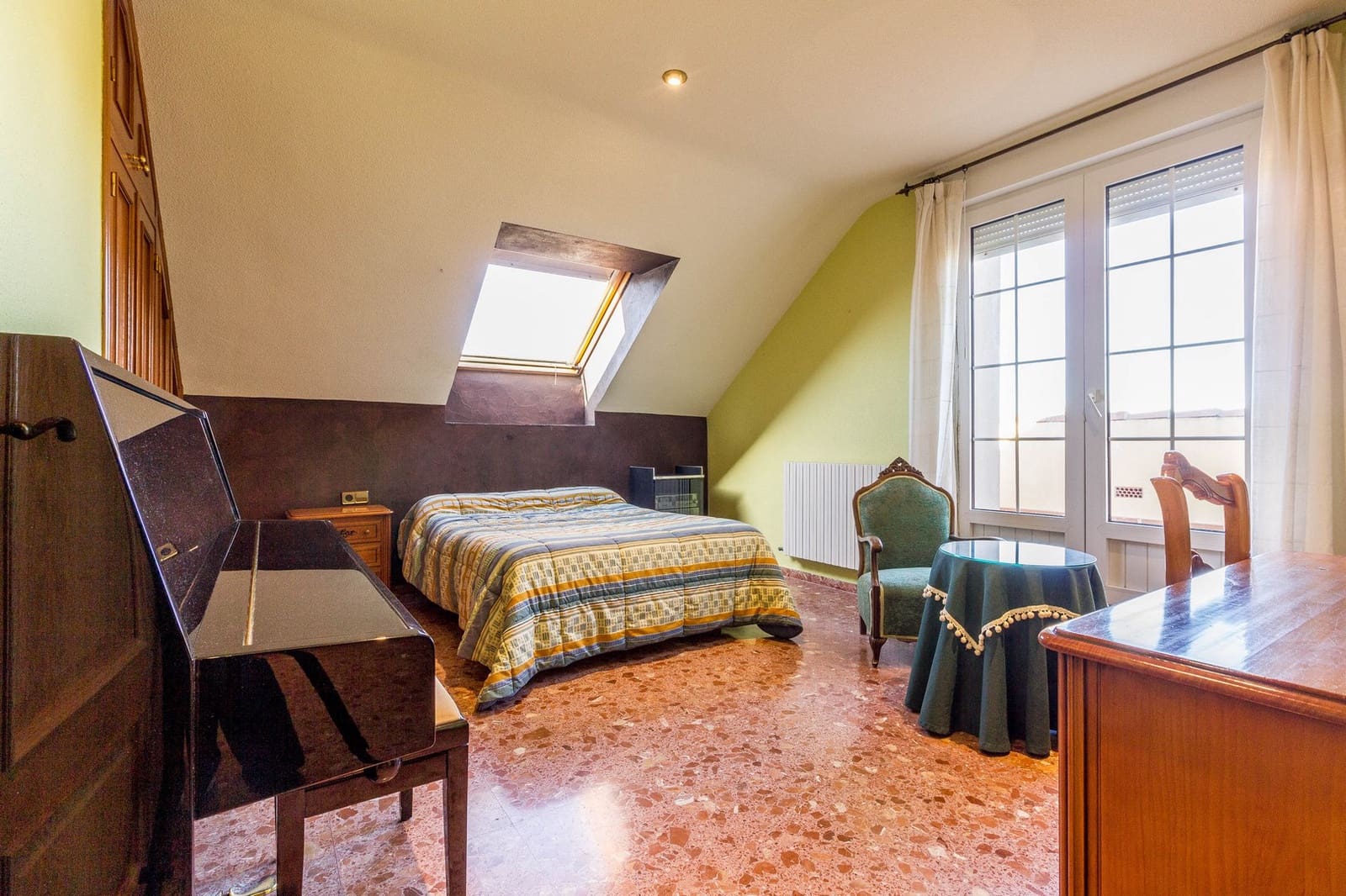 7 chambre Villa/Maison à vendre à Yecla avec piscine - 600 000 € (Ref: 9657994)