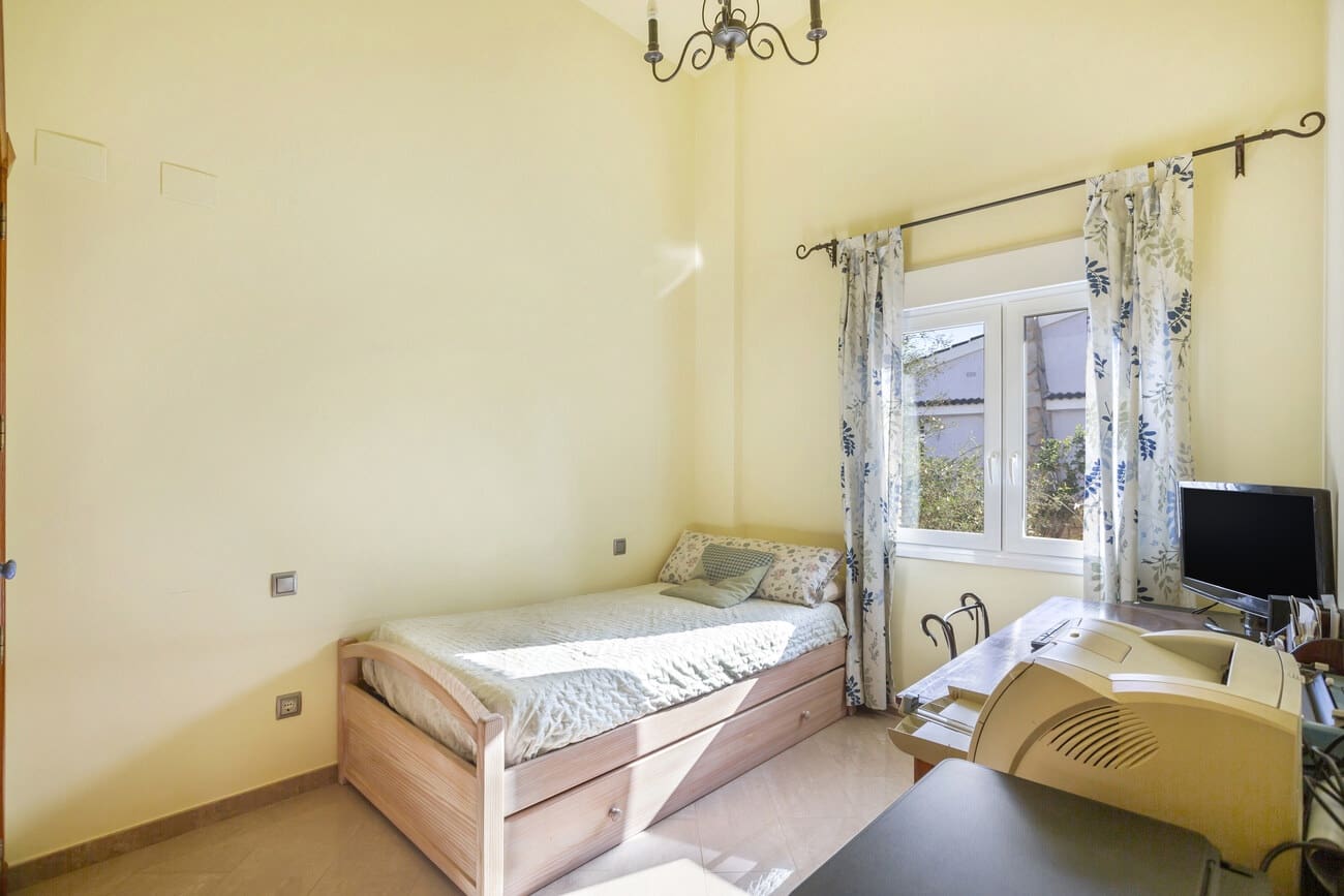 5 Zimmer Villa zu verkaufen in Torrevieja mit Pool - 1.150.000 € (Ref: 9657995)