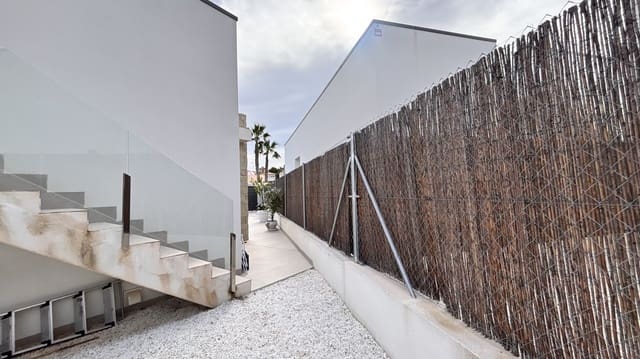 3 bedroom Villa for sale in San Miguel de Salinas - € 525,000 (Ref: 9657996)