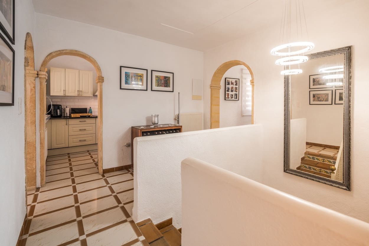 Chalet de 4 habitaciones en Javea / Xàbia en venta con piscina garaje - 799.950 € (Ref: 9657999)