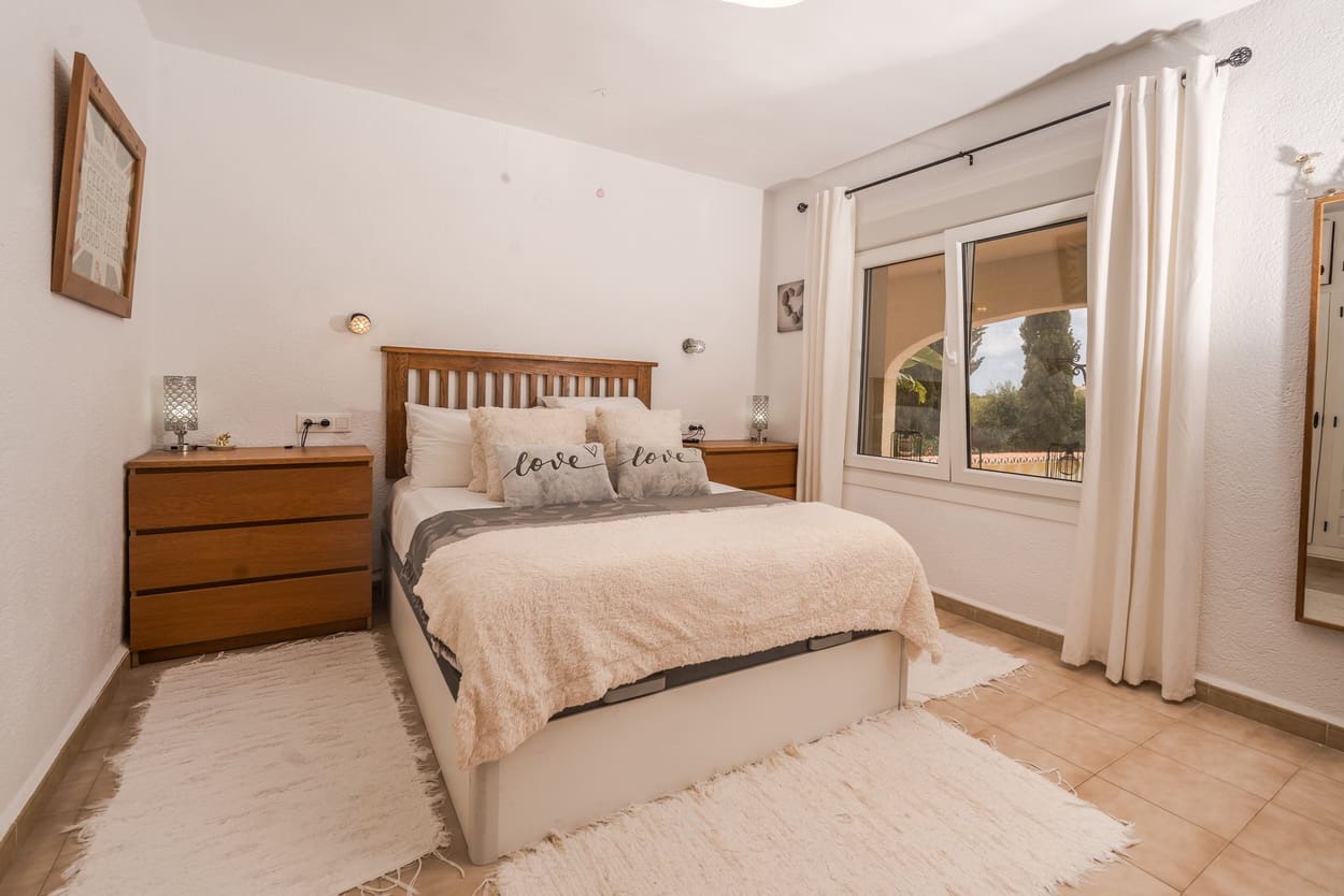 Chalet de 4 habitaciones en Javea / Xàbia en venta con piscina garaje - 799.950 € (Ref: 9657999)