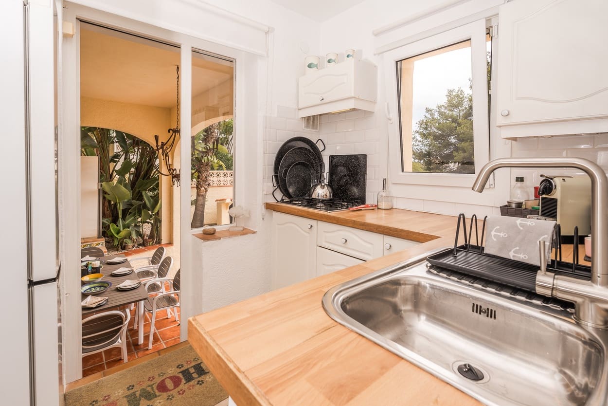 Chalet de 4 habitaciones en Javea / Xàbia en venta con piscina garaje - 799.950 € (Ref: 9657999)