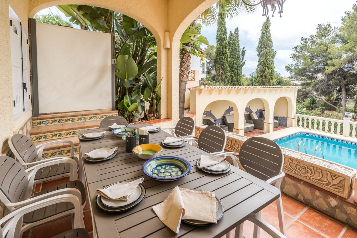 Chalet de 4 habitaciones en Javea / Xàbia en venta con piscina garaje - 799.950 € (Ref: 9657999)