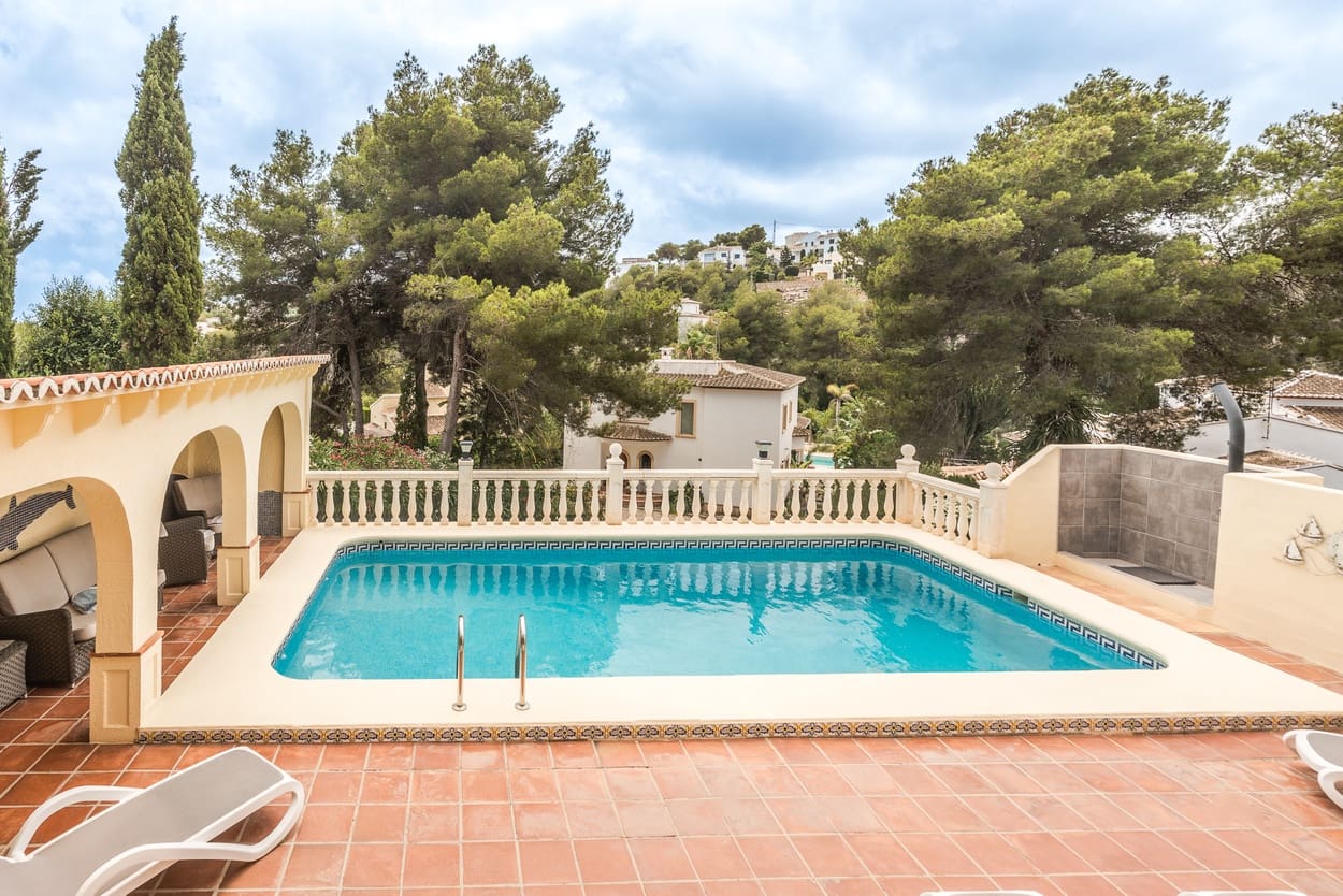 Chalet de 4 habitaciones en Javea / Xàbia en venta con piscina garaje - 799.950 € (Ref: 9657999)