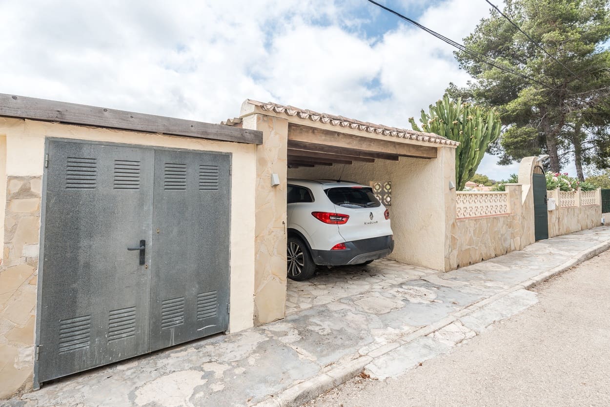 Chalet de 4 habitaciones en Javea / Xàbia en venta con piscina garaje - 799.950 € (Ref: 9657999)