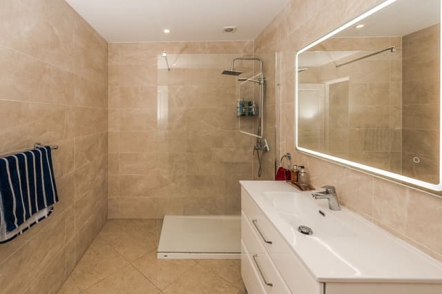 7 quarto Moradia para venda em Benissa com piscina garagem - 640 000 € (Ref: 9658000)