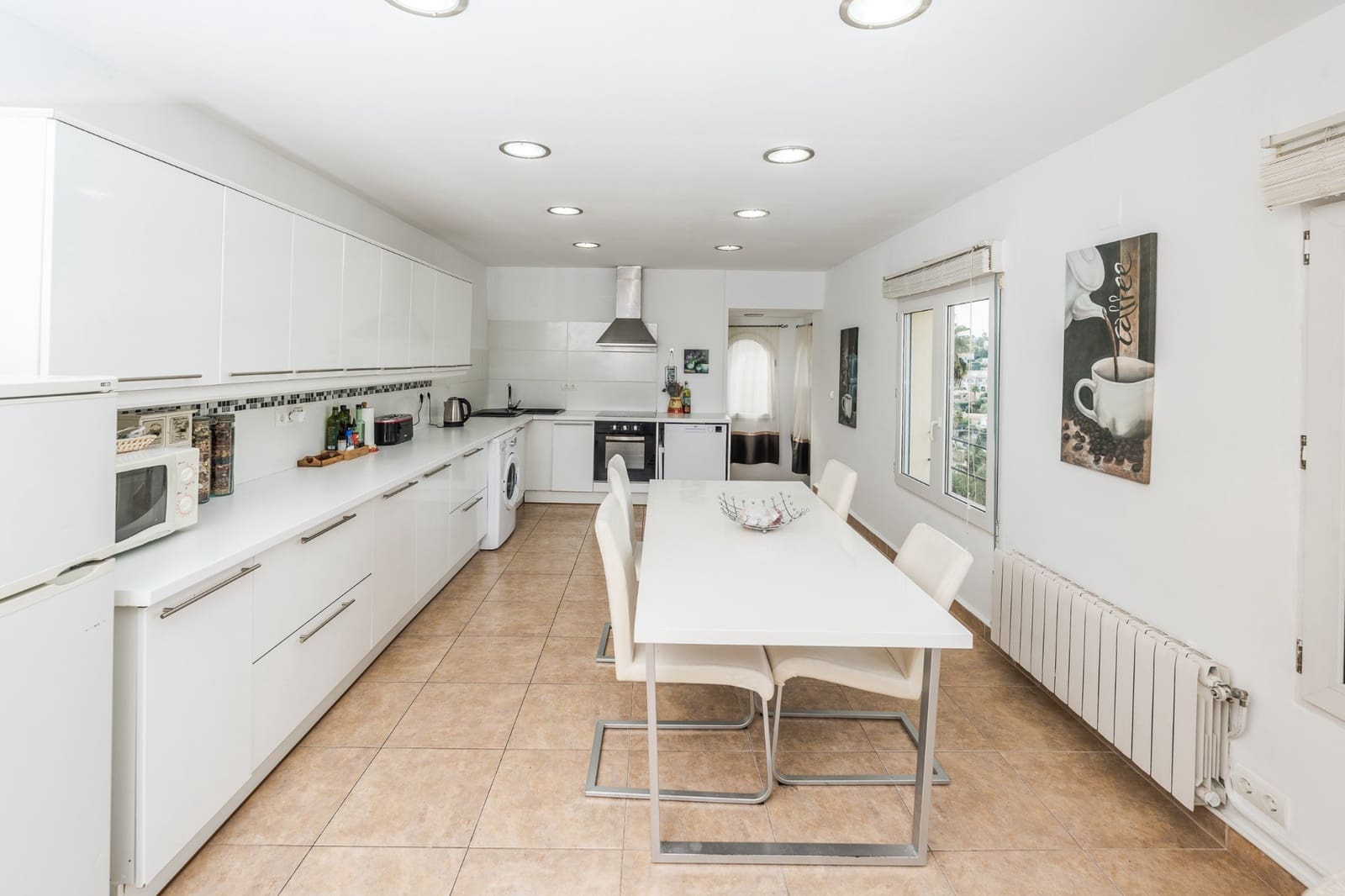 7 bedroom Villa for sale in Benissa with pool garage - € 640,000 (Ref: 9658000)