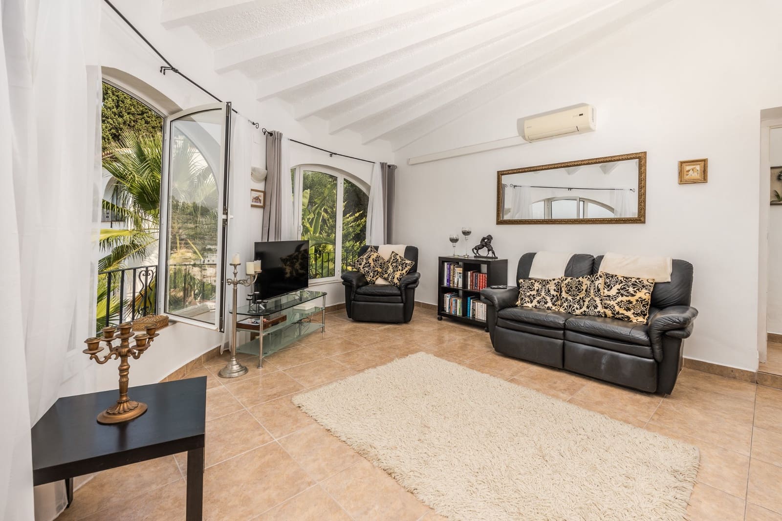 7 bedroom Villa for sale in Benissa with pool garage - € 640,000 (Ref: 9658000)