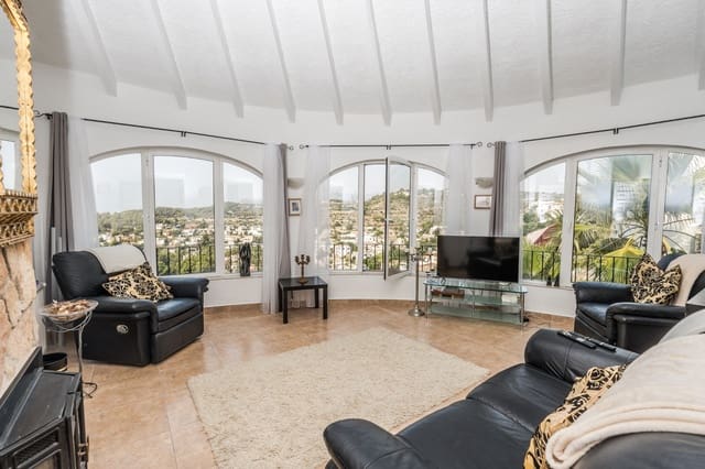 7 quarto Moradia para venda em Benissa com piscina garagem - 640 000 € (Ref: 9658000)