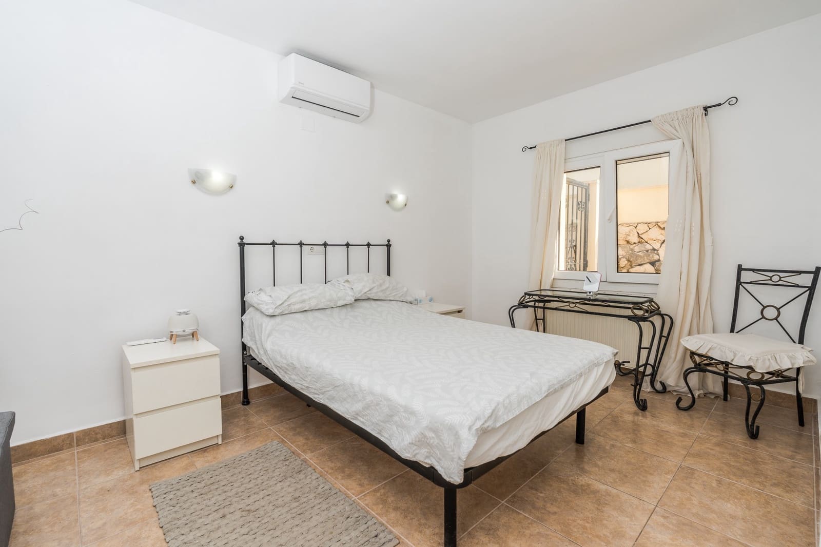 7 bedroom Villa for sale in Benissa with pool garage - € 640,000 (Ref: 9658000)