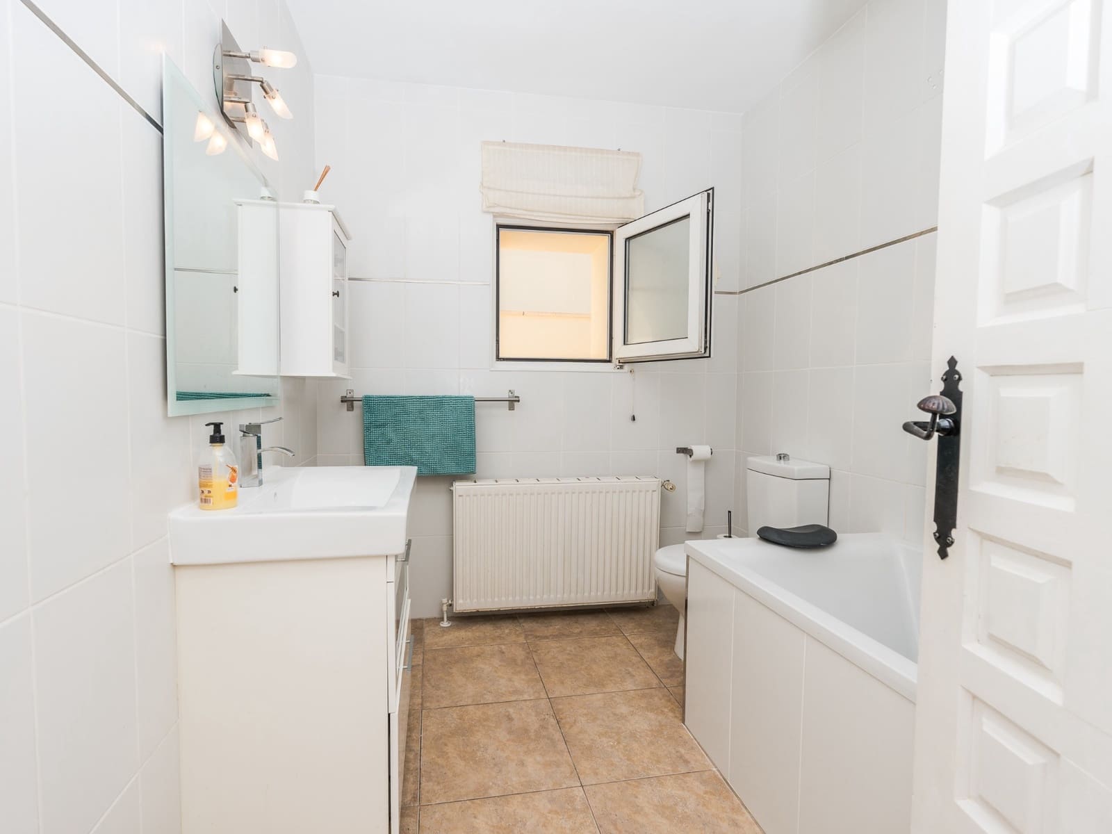 7 bedroom Villa for sale in Benissa with pool garage - € 640,000 (Ref: 9658000)