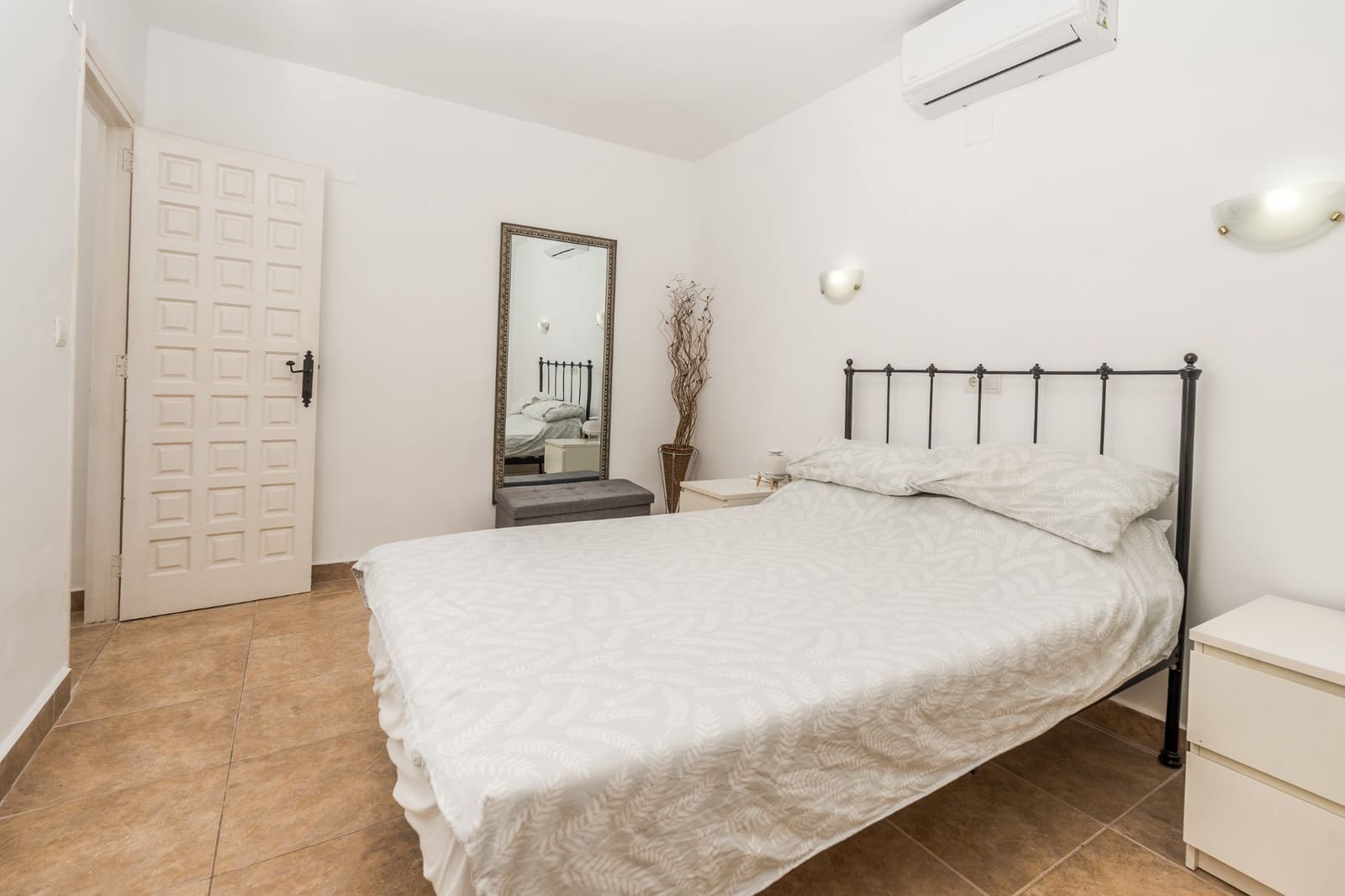 7 bedroom Villa for sale in Benissa with pool garage - € 640,000 (Ref: 9658000)