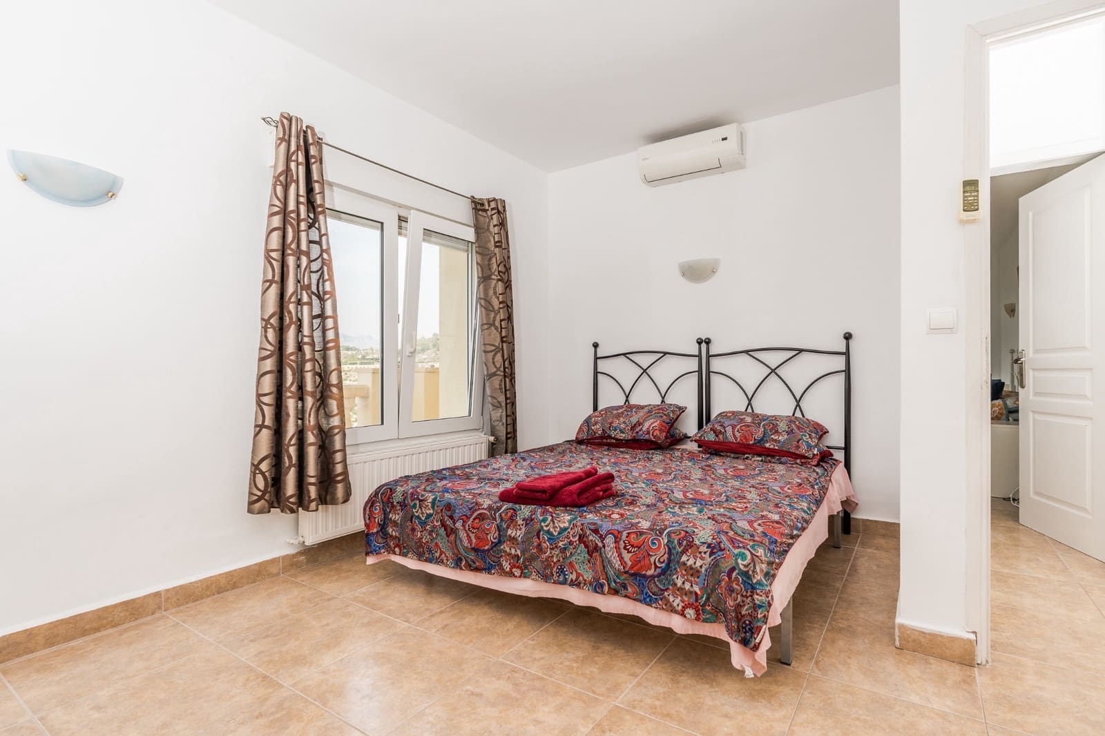 7 bedroom Villa for sale in Benissa with pool garage - € 640,000 (Ref: 9658000)