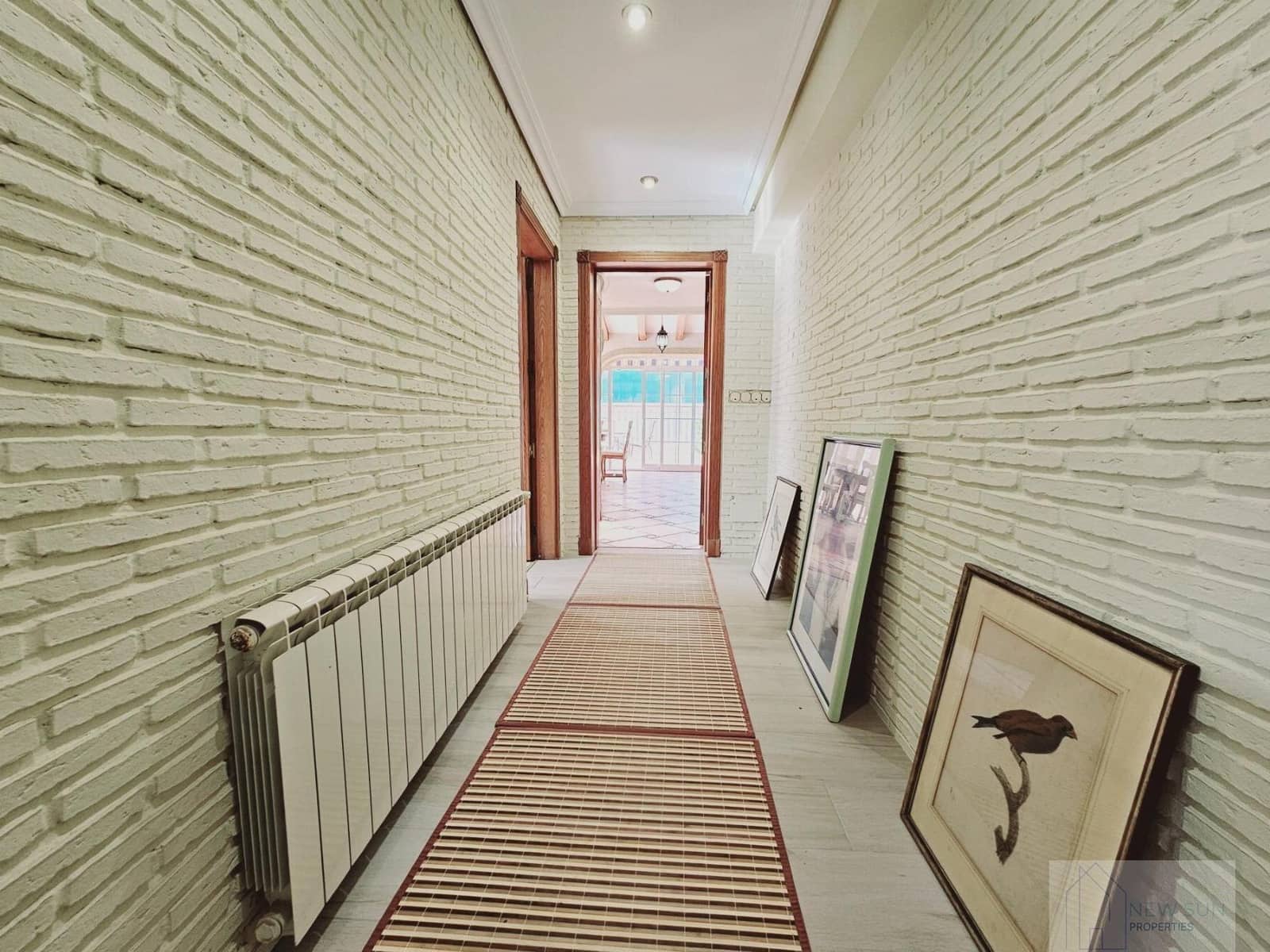 5 soveværelse Villa til salg i Torrevieja med swimmingpool - € 689.000 (Ref: 9658002)