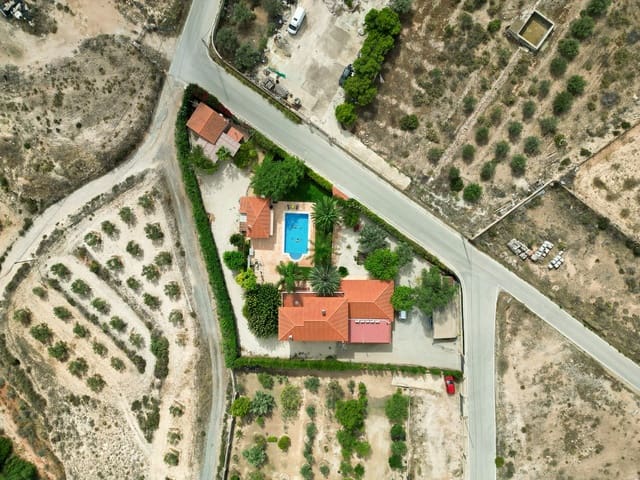 6 makuuhuone Huvila myytävänä paikassa San Vicente / Sant Vicent del Raspeig - 895 000 € (Ref: 9658006)